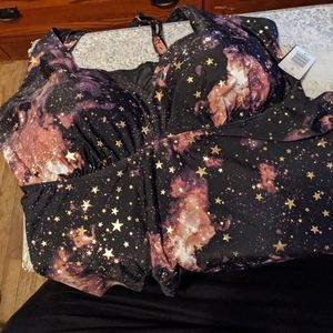 Torrid 4 swim top New with tags